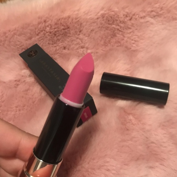 ABH Orchid Lipstick - Picture 3 of 8